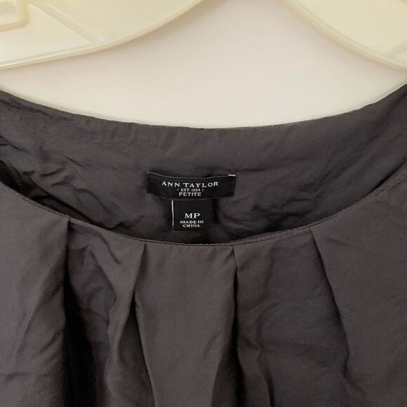 100% Silk Ann Taylor Dark Grey Blouse - Picture 2 of 3